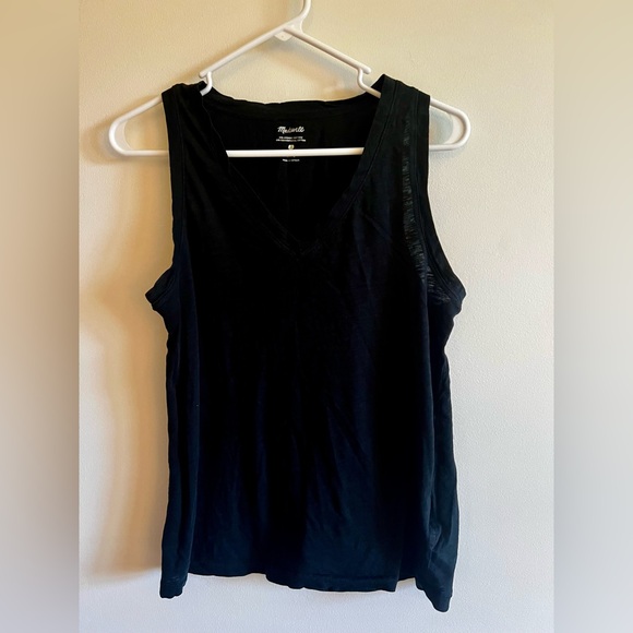 Madewell whisper v-neck tank - Picture 3 of 6